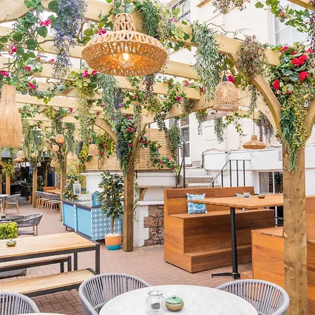 The Washington 2* Bristol